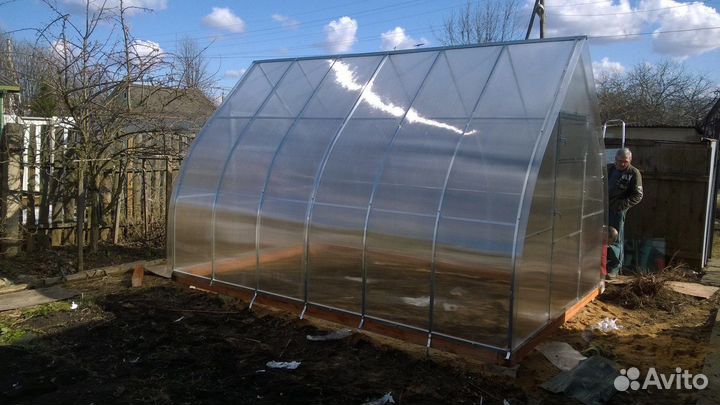 Теплица с поликарбонатом 