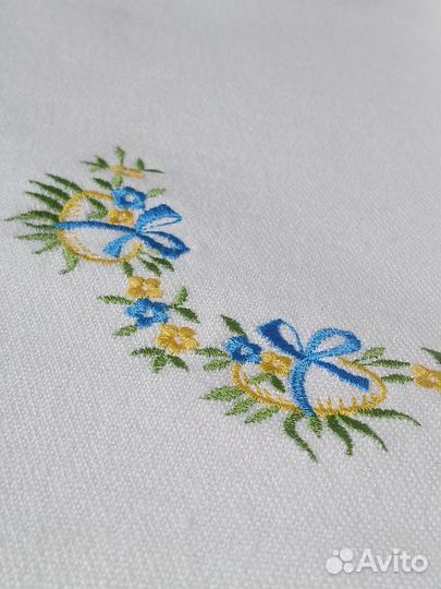 Дорожка столовая с вышивкой Пасха