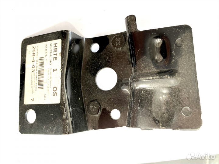 Кронштейн усилителя переднего бампера 96545536