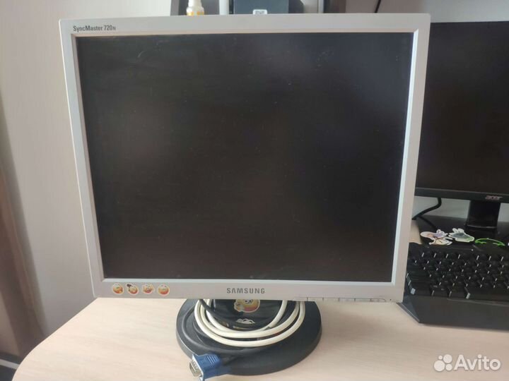 Монитор Samsung syncmaster 720n