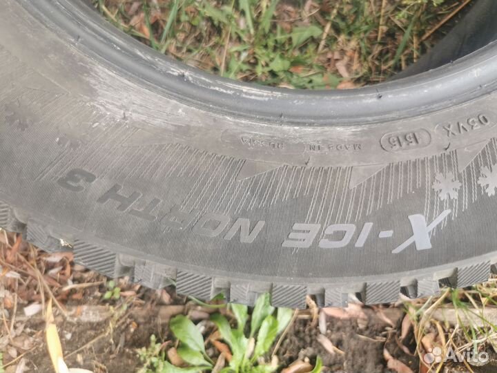 Michelin X-Ice North 3 215/60 R16