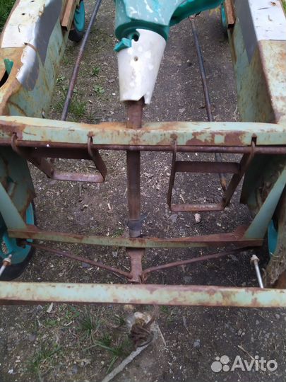 Педальная машинка