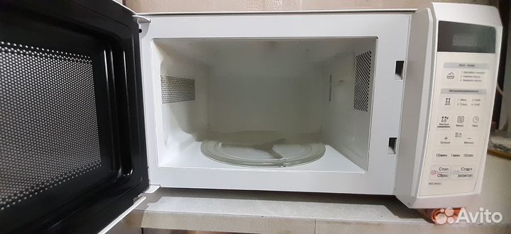 Микроволновая печь