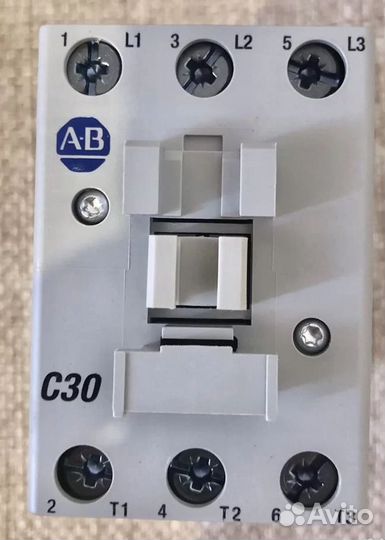 Allen Bradley 100-C30KF00 Контактор C30