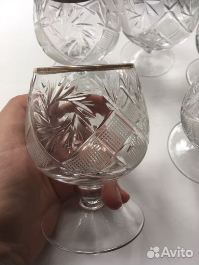 Бокалы для вина и сок