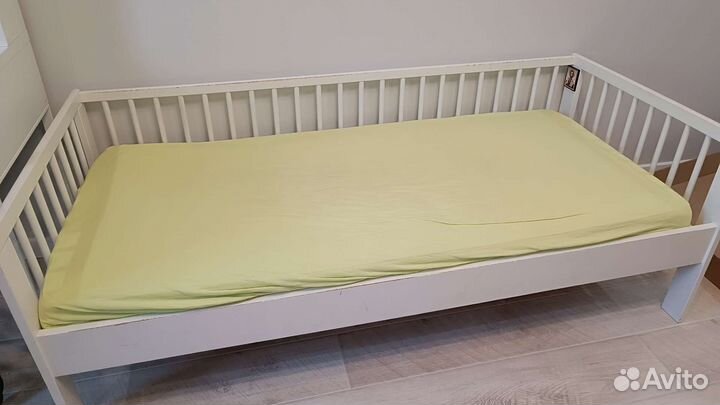 Детская кровать IKEA с матрасом