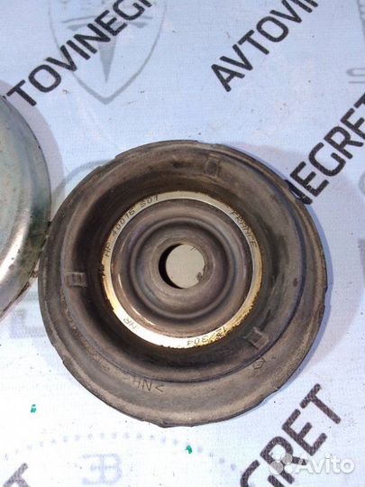 Опорный подшипник передний Renault Duster