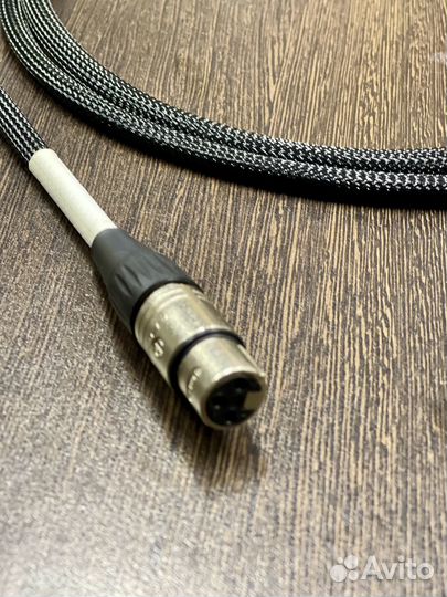 Микрофонный кабель XLR