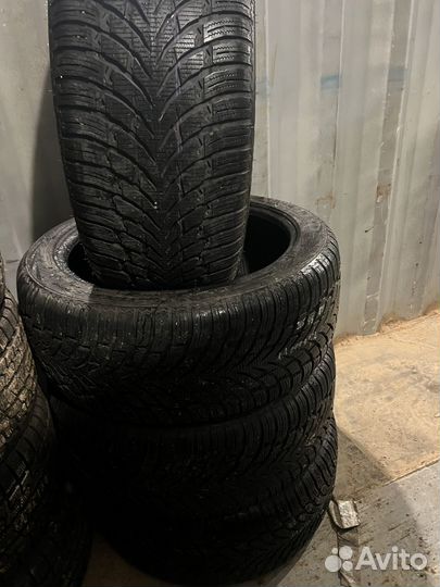 Nokian Tyres WR SUV 4 265/45 R21