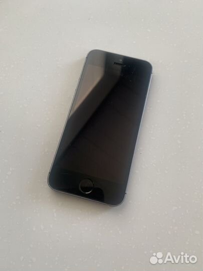 iPhone SE, 16 ГБ