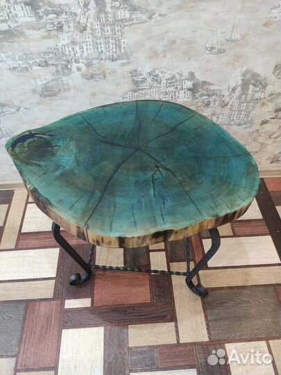 Журнальный столик из эпоксидной смолы