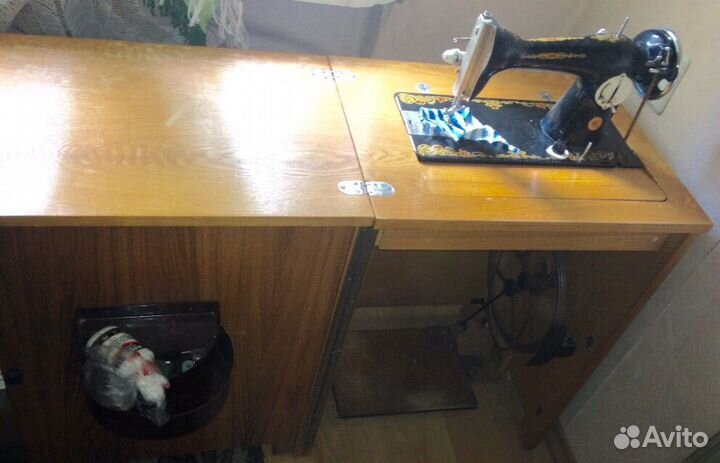 Швейная машина