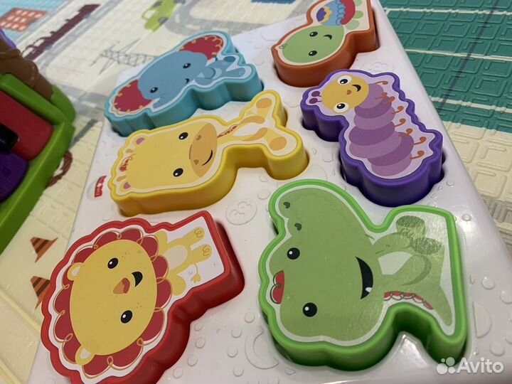 Игрушки развивающий куб бобер fisher price