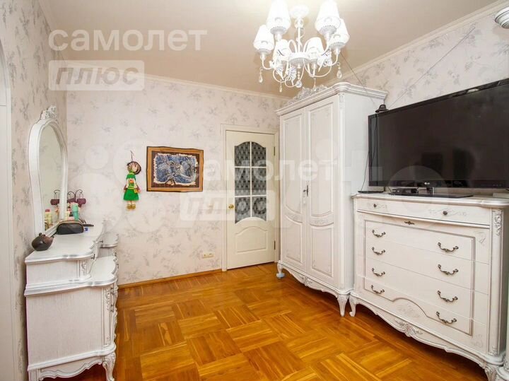 5-к. квартира, 154 м², 4/10 эт.