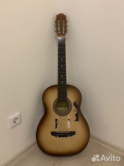 Акустическая гитара