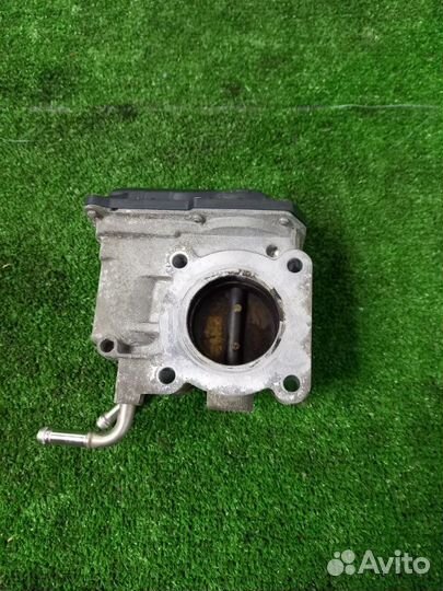 Дроссельная заслонка Toyota Corolla ZZE121 3zzfe