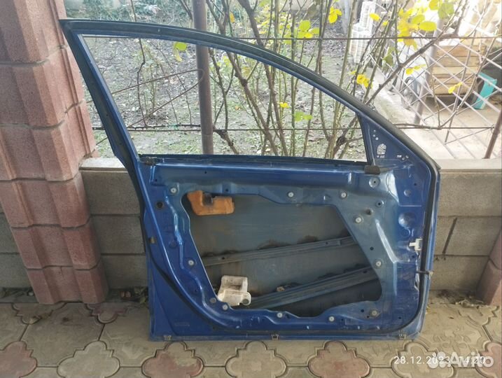 Дверь передняя левая mazda 3 седан