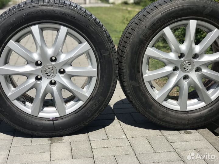 R18 Pirelli P Zero Rosso SUV 255/55, PCD 5x130 DIA 71.6