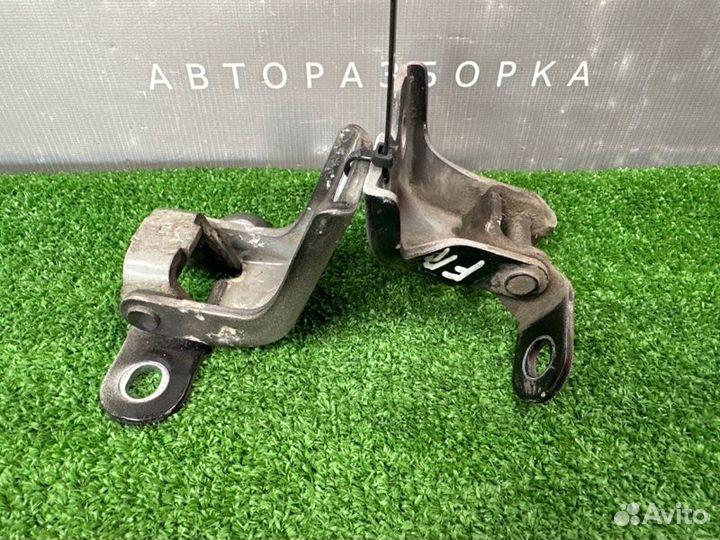 Петли двери передние правые Kia Rio 3 Ub 11-17