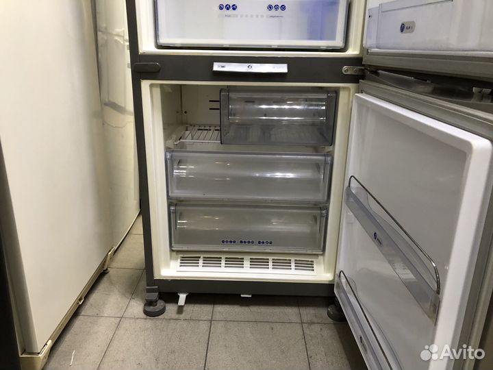 Холодильник бу Whirlpool No Frost. С гарантией