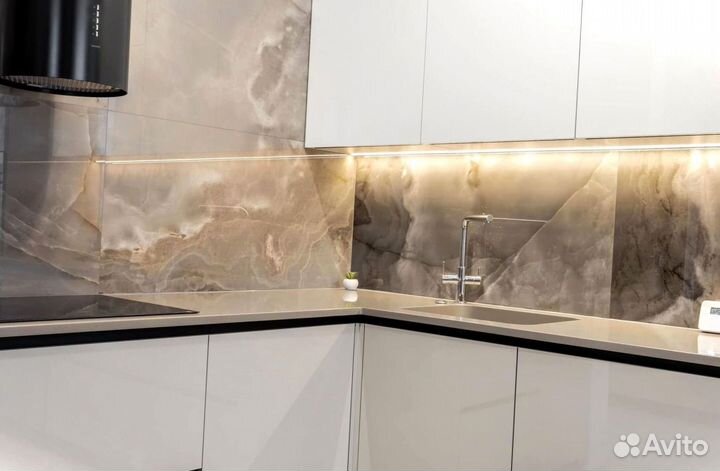 Кухня в потолок