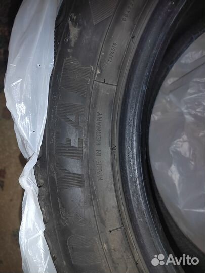 Goodyear Ultragrip Ice Arctic 235/50 R17 100T