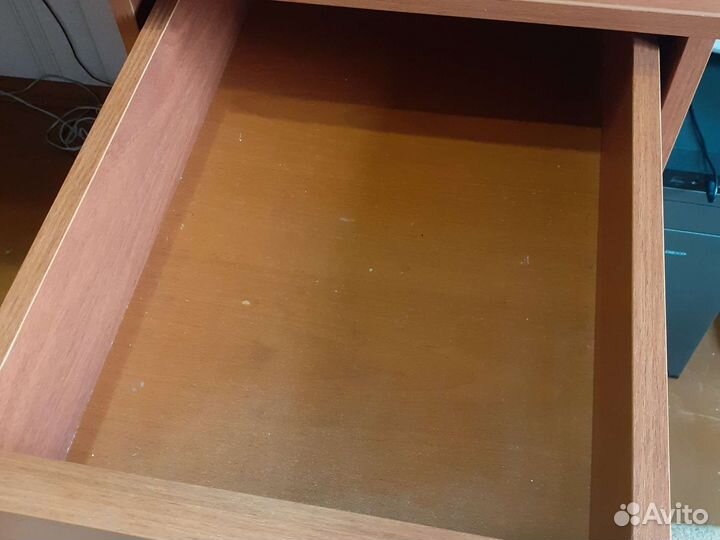 Письменный стол