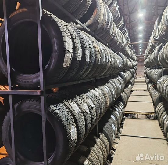 Nokian Tyres Hakkapeliitta 8 215/70 R16 96M