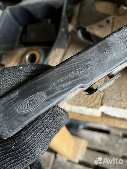 Кронштейн крепления бампера переднего Focus 2 Ford