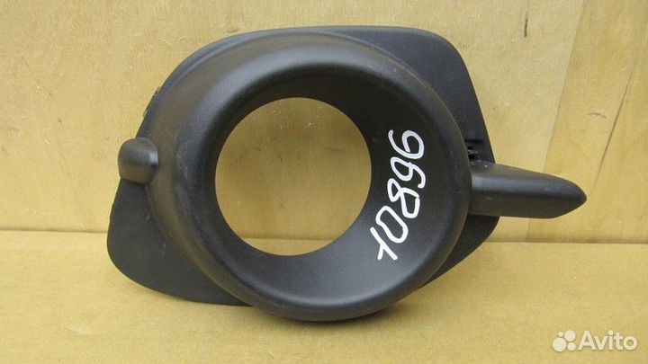 Решётка в бампер левая Mitsubishi Pajero Sport (KH