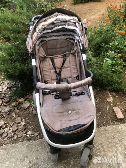 Прогулочная коляска