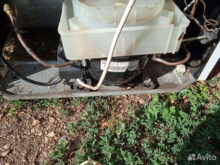 Компрессор от холодильника atlant