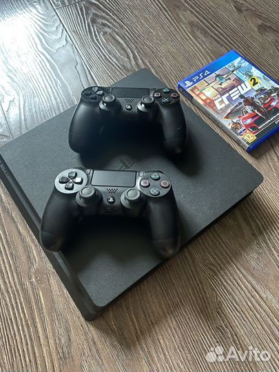 Sony PS4 slim 1tb 2 джоя +диск