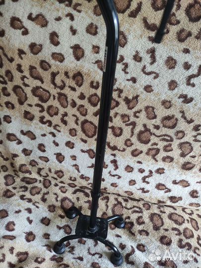 Трость четырехопорная