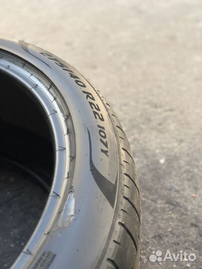 Pirelli P Zero PZ4 275/40 R22 107Y