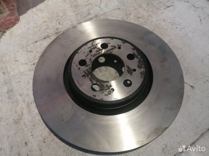 Диск тормозной передний S60/S80 2.4-2.5T 99