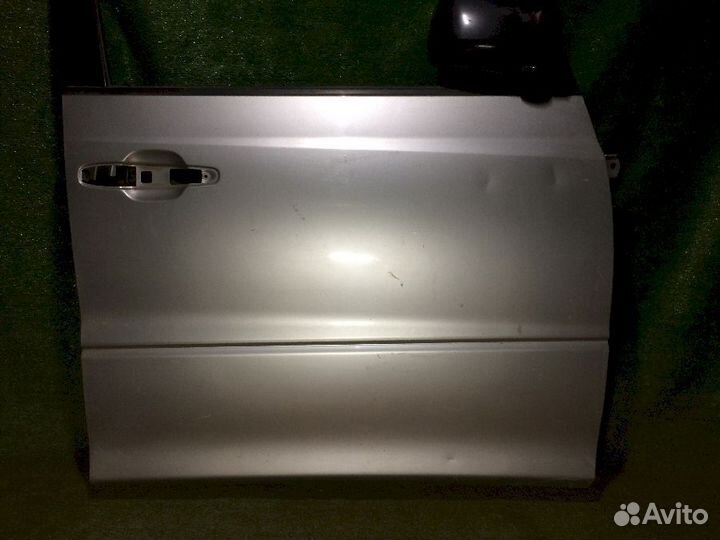 Дверь передняя правая Toyota Estima ACR30W MCR40W