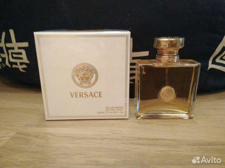 Каролина Эрера, Версаче, Кашарель и Экс Нихило