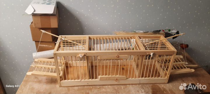 Большая клетка для птиц деревянная