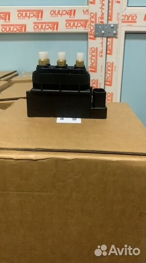 Блок клапанов Mercedes W251