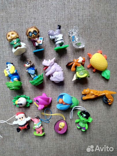 Киндеры вкладыши фишки космо-жетон и др