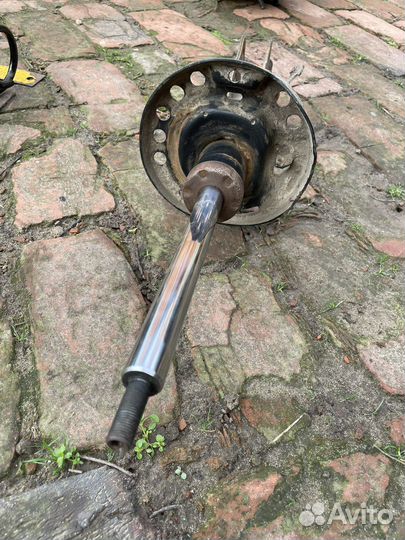 Стойка передняя правая Хонда Цивик 8е 5D