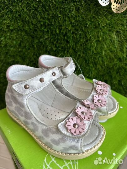 Туфли для девочки 22 размер