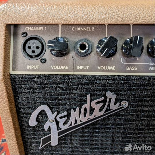 Комбоусилитель для акустической гитары Fender Acou