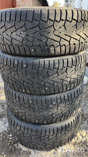 Pirelli Ice Zero 235/50 R18