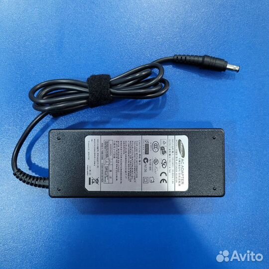 Зарядное устройство Samsung 19V 4,74А 5.5x3мм