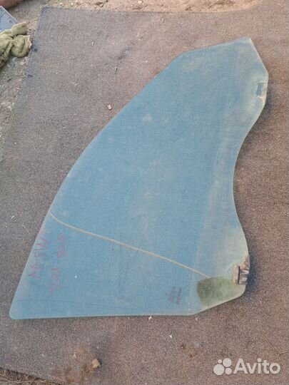 Стекло двери переднее левое Mercedes E500 W211