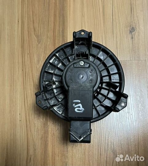 Моторчик печки Toyota Corolla 150