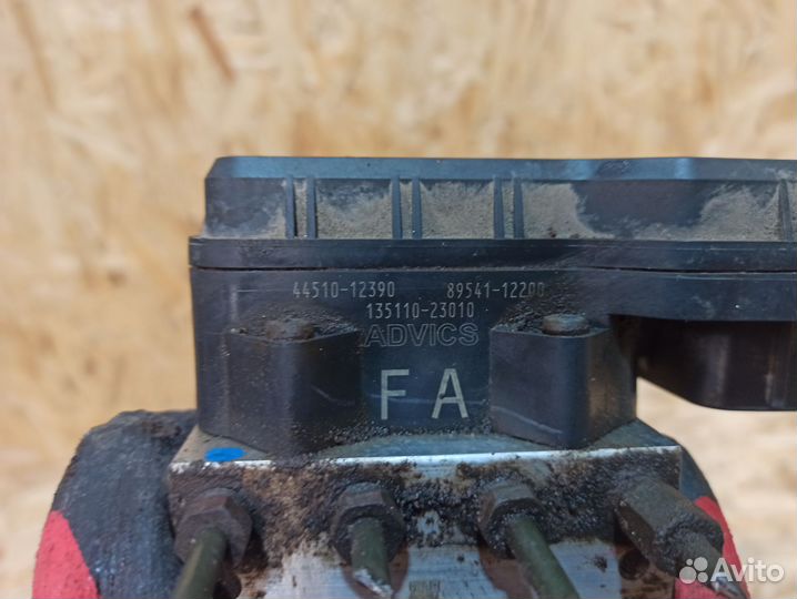 Блок ABS Toyota Corolla E150