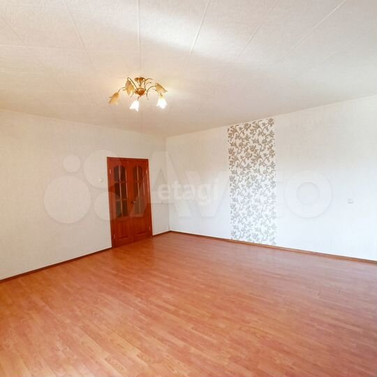 3-к. квартира, 98 м², 3/3 эт.